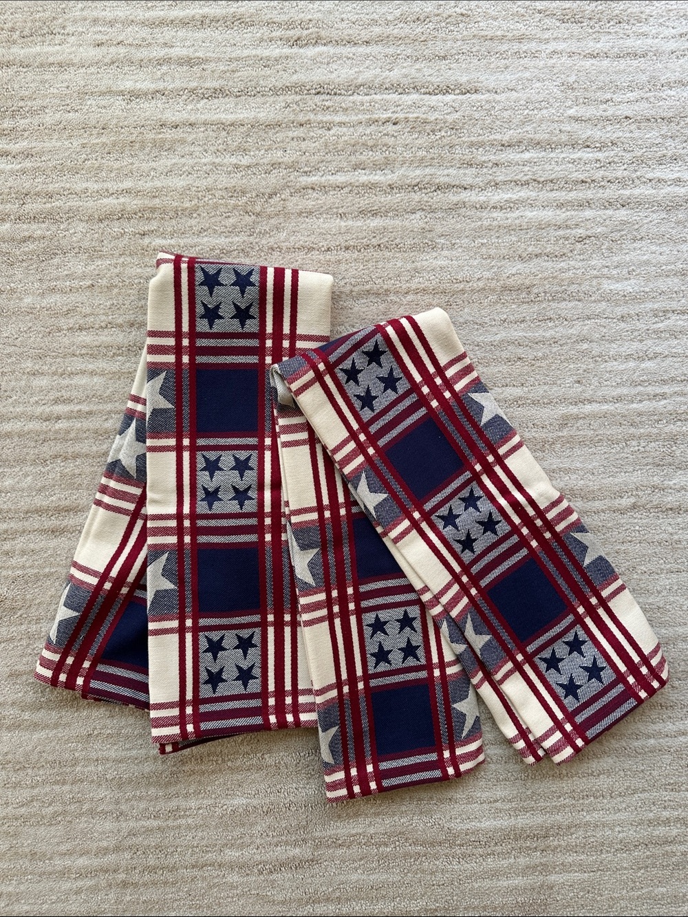 NWOT Set of 2 Pampered Chef Patriotic Kitchen Towels Plaid Star Red Blue Retired